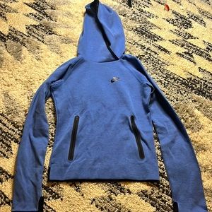 Womens xs Nike sweatshirt worn like 2 times